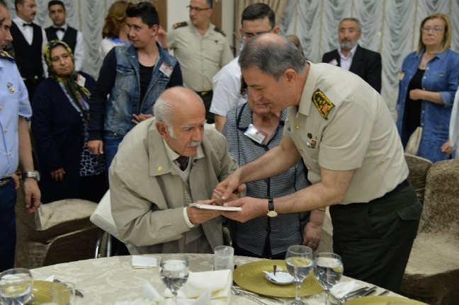 16-06/14/56c99b9f-5ca3-411a-8153-ce71ac886cb0