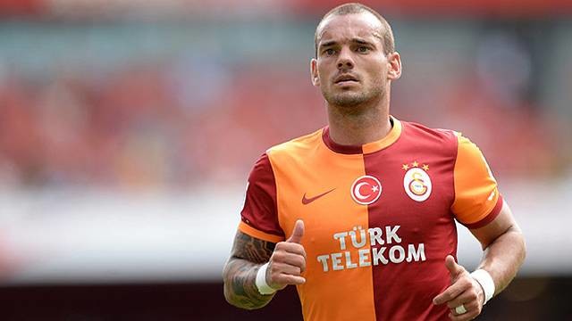 16-06/16/sneijder1-640