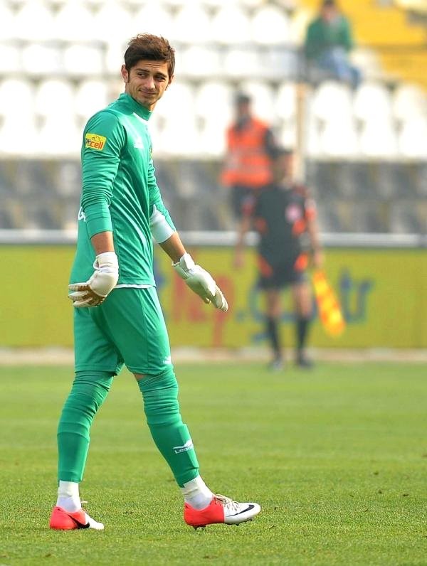 16-06/23/bucasporlu-caglar-bursa-yolundu-7523345_x_o