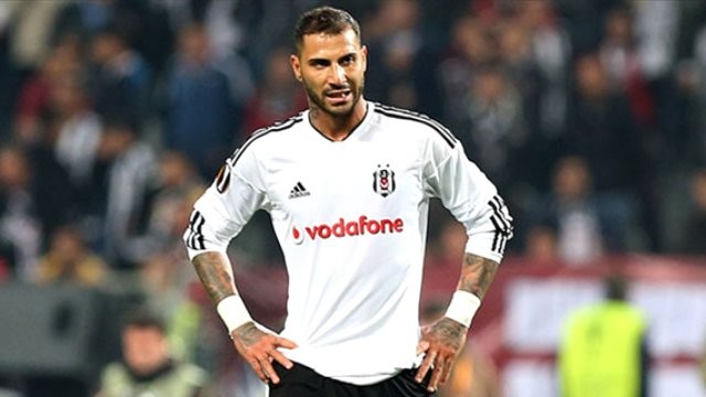 16-06/27/sporting-lisbon-quaresma-yi-istiyor-7923673_x_6704_o