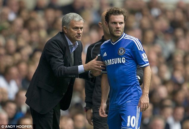 16-07/04/article-2441587-185e529800000578-312_634x433