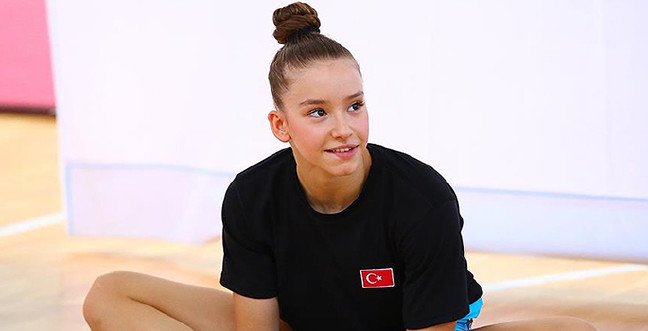 16-07/07/intro_aysebegum-1467899670