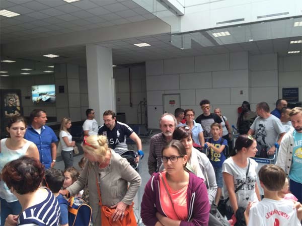 16-07/15/nice-havalimani-tahliye-ediliyor-7341994