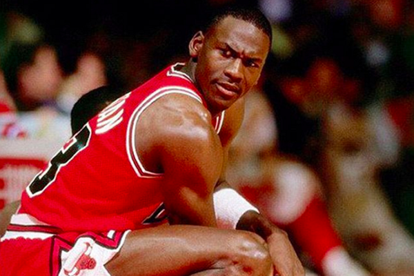 16-07/26/michael-jordan-wearing-air-jordan-31