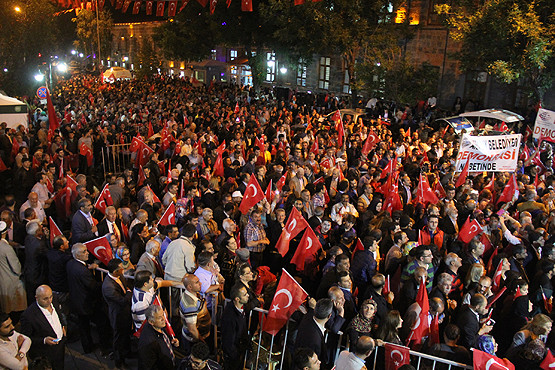 16-07/27/demokrasi-2