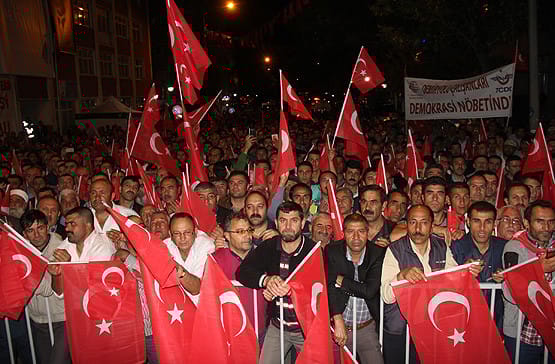 16-07/27/demokrasi-8