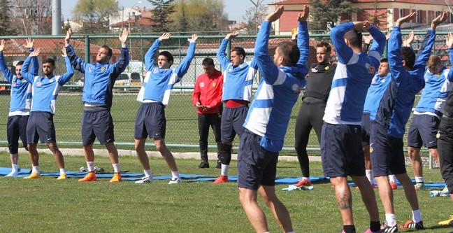 16-08/01/12042015antrenman1204