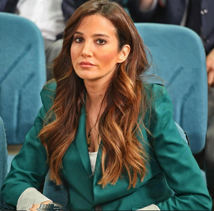 16-08/08/rojda-demirerin-kordugum-neslihan-boyu-kac