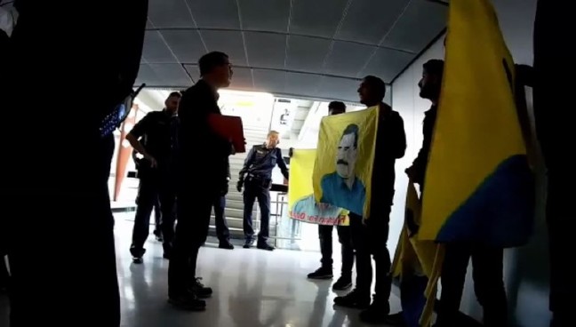 16-08/16/57b30dad0f254435b4af3ca0