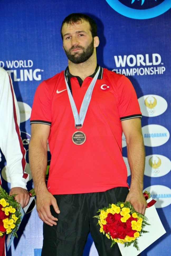 16-08/21/taha-akgul-dunya-sampiyonu-iha-20140908aw187625-3-t