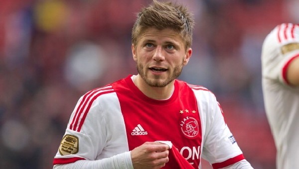 16-08/29/besiktasin-gizli-bombasi-lasse-schone_7483221-4860_640x360