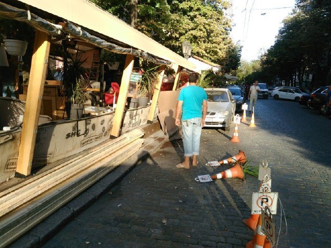 16-09/15/csz_yoxweaauez_