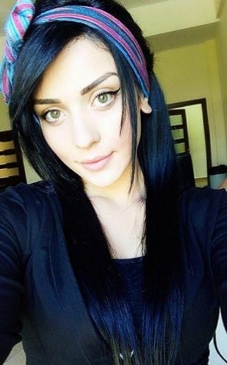 16-09/16/hazal-babalik-kimdir