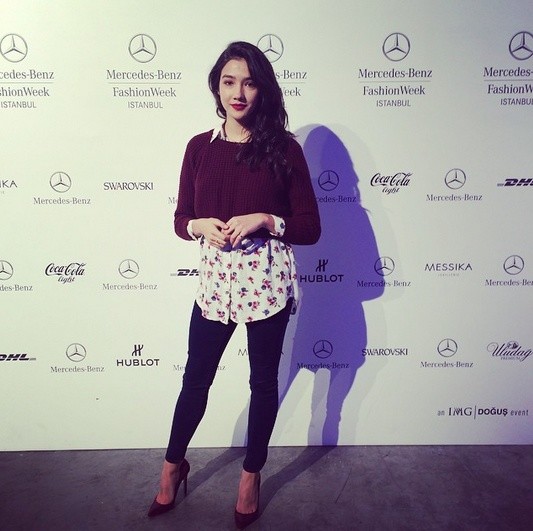 16-09/20/aybuke-pusat-kirmizi