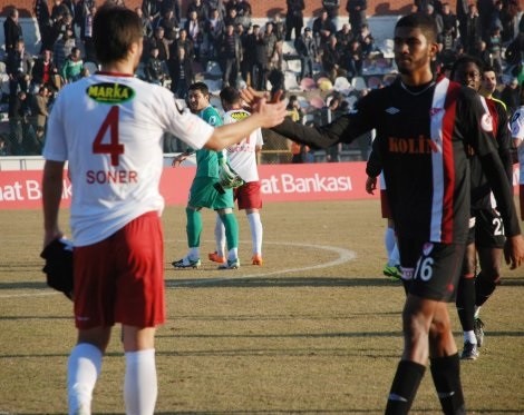 16-10/12/resized_b5b8a-413cee1cziraatturkiyekupasiiha20140119aw00026110t