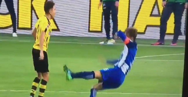 16-10/15/580142a90f25441f2c4269b1