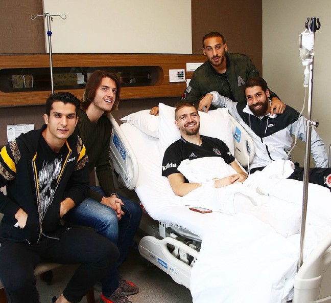 16-10/24/580df9eb0f25445210bee681