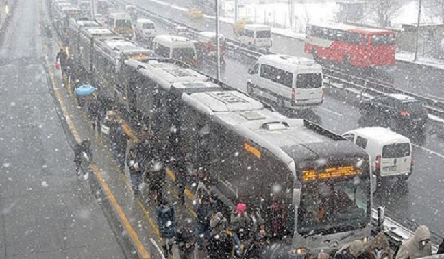 16-12/12/istanbul-da-kar-yagisi-icin-tarih-verild-213184-5-1481549986