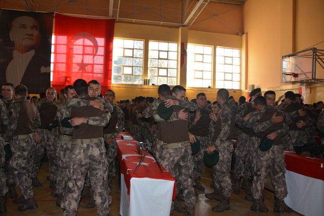 16-12/18/1338024_162861c735e6f5b86be4df209ea2249b_640x640