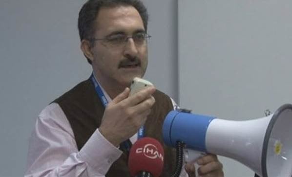 16-12/20/katil-fetocunun-evinde-kaliyormus3