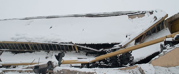 17-01/02/konyada-kar-nedeniyle-19-fabrikanin-catisi-coktu-cvnjui_nukkj0nc2bnajza