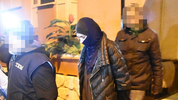 17-01/04/reina-saldirisi