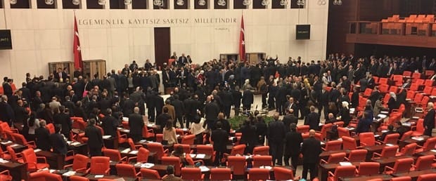 17-01/11/tbmmde-anayasa-degisikligi-teklifi-gorusmeleri-wvlwvb6ryue8njqeyaqbqg