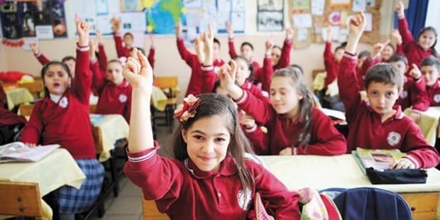 17-01/13/page_canakkalenin-yil-donumunde-mebden-okullara-cagri-sabah-namazina-muteakip-ogrencileri-camiye-getirin_219779830