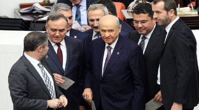 17-01/15/istifa-yok-pozu-487