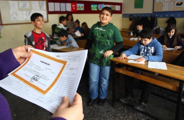 17-01/19/129marmaris-te-12-bin-ogrenci-karne-heyecani-yasadi