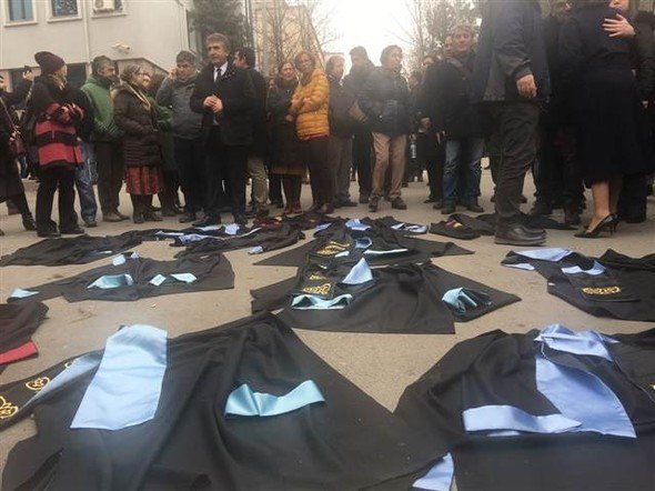 17-02/10/589d9632c03c0e0bfc6c443f