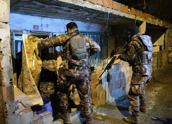 17-02/10/basaksehir_uyusturucu