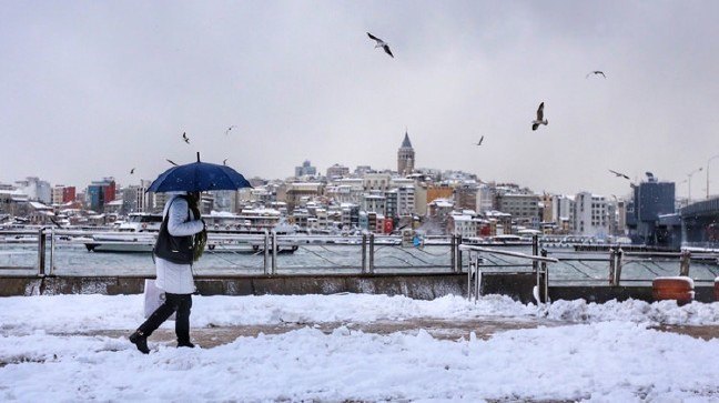 17-02/10/istanbul_kar_saat_kacta_yagacak_meteorolojiden_kritik_uyari_1483686726_8833