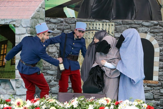 17-02/12/aw981913_11