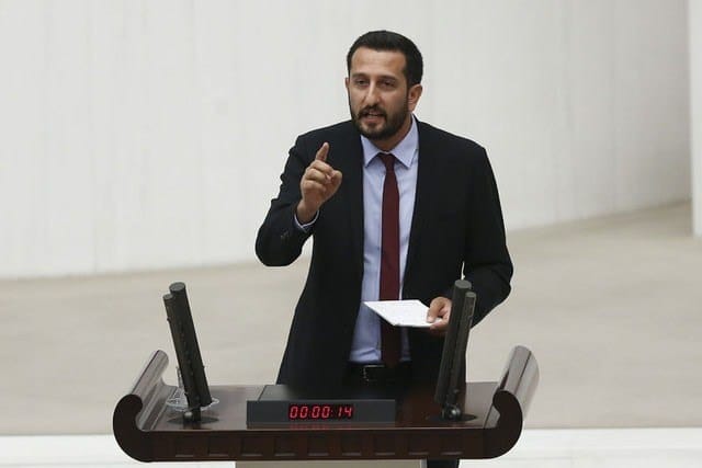 17-02/25/4vrnb_1487995706_3051