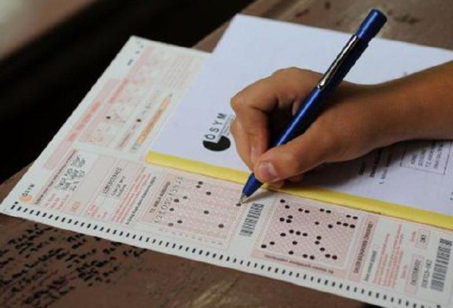 17-03/12/576535fe402011a260362b95