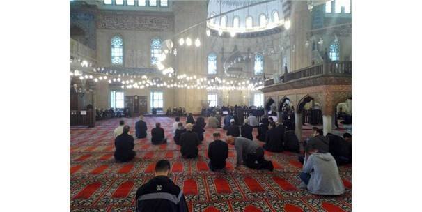 17-03/25/fft261_mf22434986