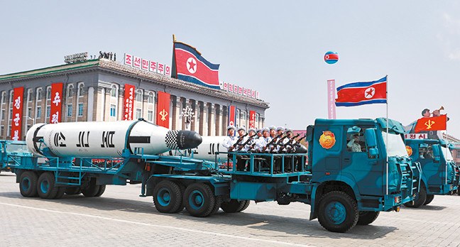 17-04/16/kar06-kore2