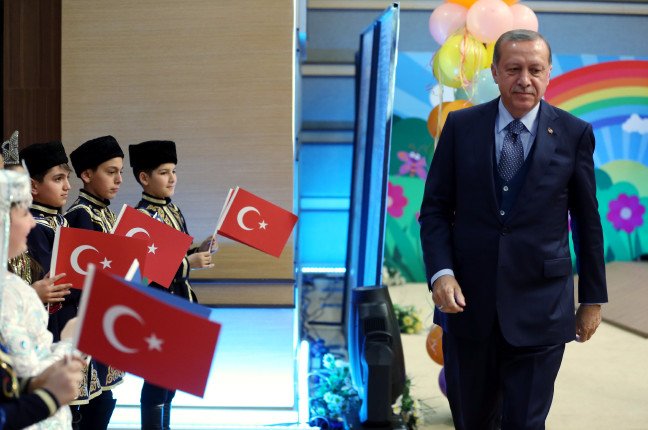 17-04/20/iceri-erdogan