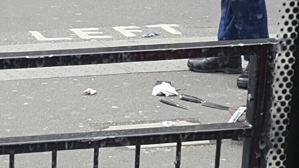 17-04/27/son-dakika-londra-da-korku-dolu-dakikalar-9017733