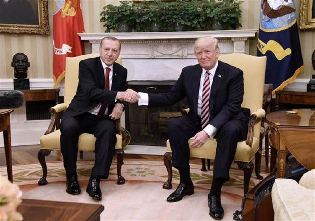 17-05/16/591b2fc018c77329d427c8d4