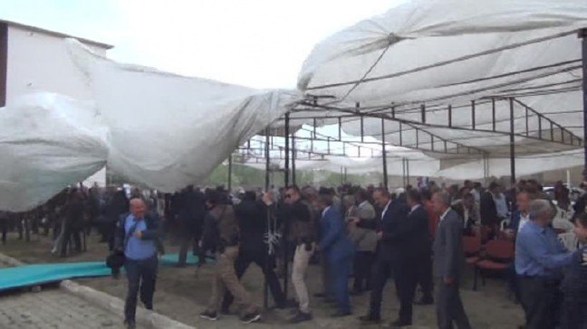 17-05/19/iceri1-1495201364