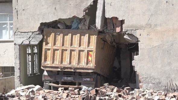 17-06/30/5955fe3cc03c0e1cd83b3b43