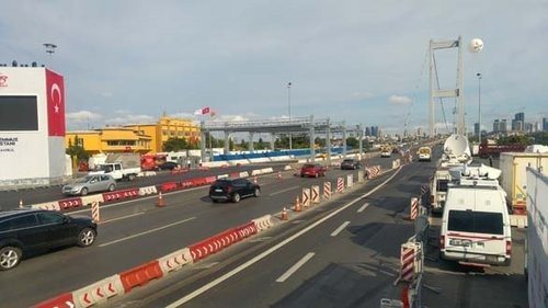 17-07/15/0x0-son-dakika-15-temmuz-etkinlikleri-nedeniyle-15-temmuz-sehitler-koprusu-trafige-kapatildi-1500109458722