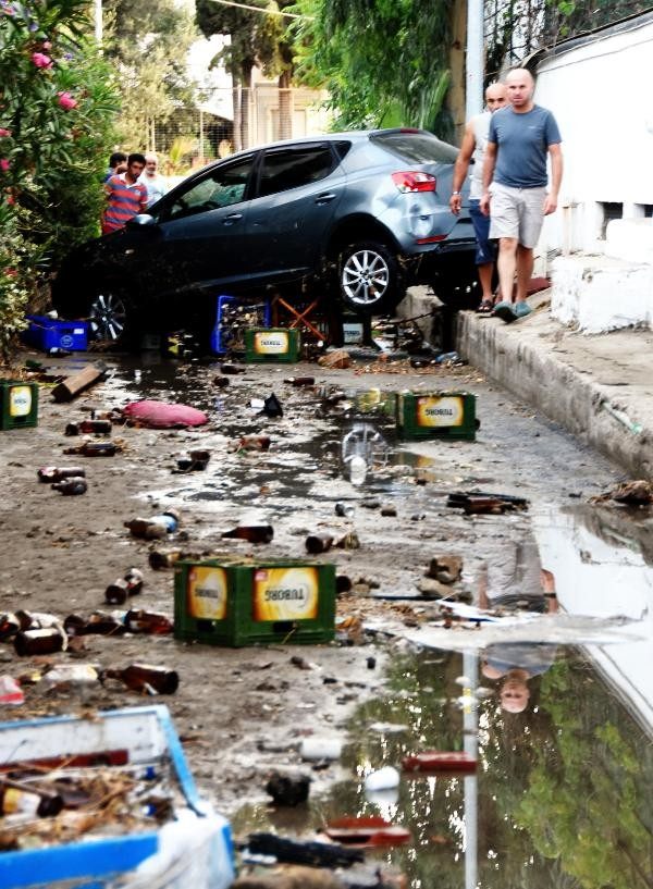 17-07/21/son-dakika-ege-de-deprem-artci-sarsintilar-devam-ediyor-9530273