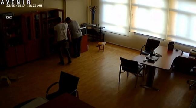 17-07/25/okuldan-31-adet-bilgisayar-caldilar-2008-dhaphoto4-jshethyg10wub0mawpodeq