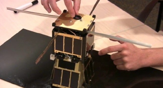 17-08/17/3d-printing-in-space-satellite-with-3d-printed-parts-successfully-launched-441392-2.jpg