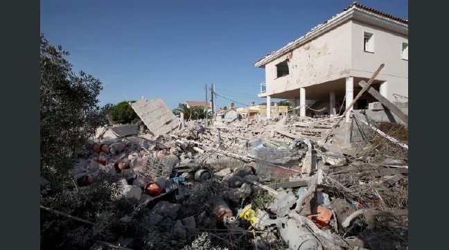 17-08/18/dhdj164w0aak3zt