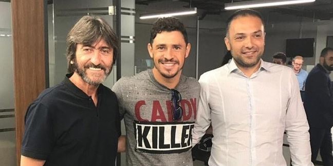 17-08/21/599adc1dae78491f1c197cf6