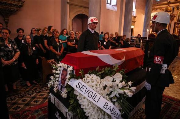 17-08/22/599c2f7a2269a21dbc94cfa1